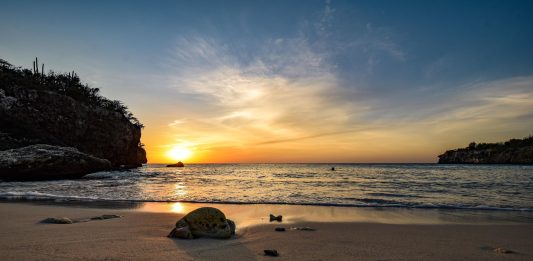Snorkelen op Curaçao: de 7 mooiste plekken met tropische vissen & schildpadden Curacao stranden