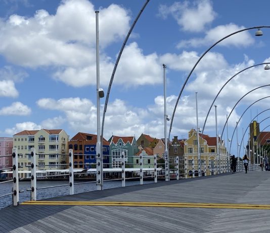 Punda en Otrobanda: Het Kloppend Hart van Willemstad