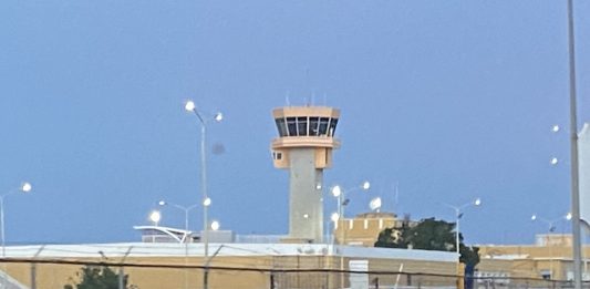 Hoe kom je van de luchthaven naar je verblijf op Curaçao? Hato Airport Curacao